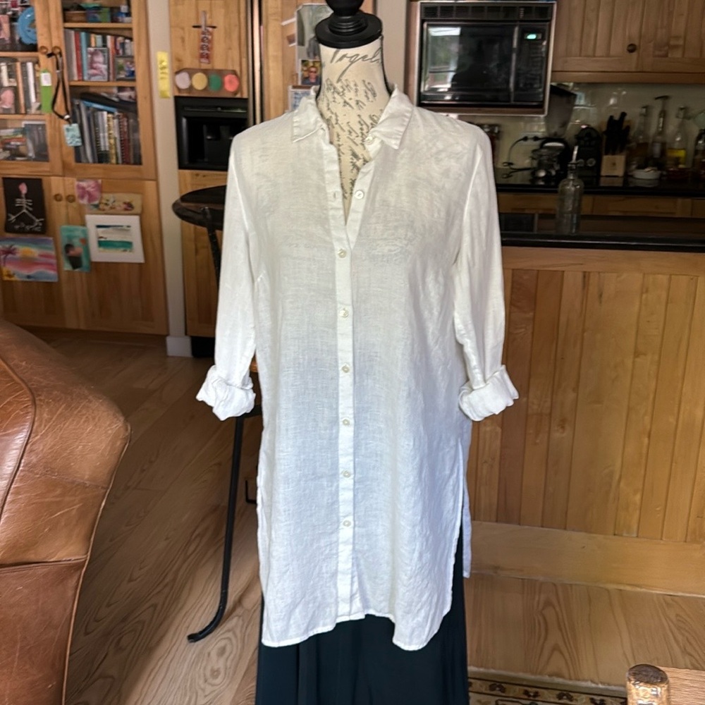 Like New! J Jill, Off White, Soft Linen, button up beach cover up dress. Small